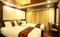 Indochina Sails Superior cabin