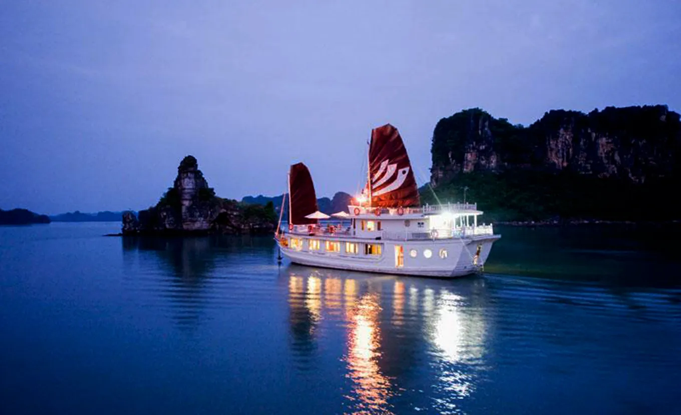 Bhaya Legend 2 Cabins - Halong Bay 2 Days 1 Night